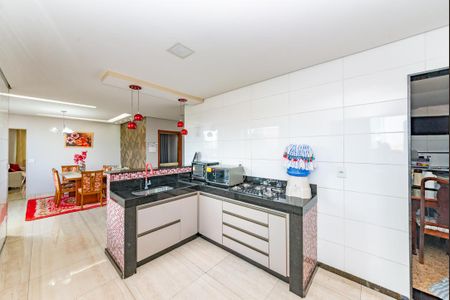 Casa à venda com 380m², 2 quartos e 3 vagasCozinha