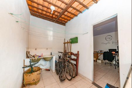 Casa à venda com 380m², 2 quartos e 3 vagasCasa 2 - Área de Serviço