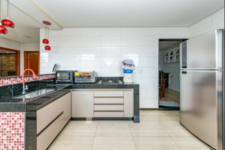 Casa à venda com 380m², 2 quartos e 3 vagasCozinha