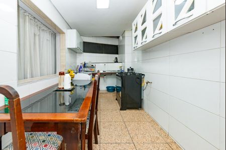 Casa à venda com 380m², 2 quartos e 3 vagasÁrea de Serviço