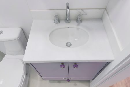 Apartamento para alugar com 57m², 2 quartos e 1 vaga Apartamento para alugar com 57m², 2 quartos e 1 vagaBanheiro