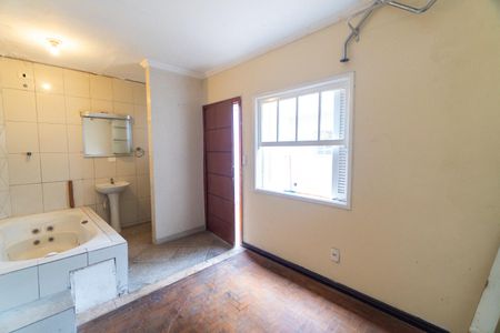 Casa à venda com 500m², 3 quartos e 2 vagasBanheiro de serviço