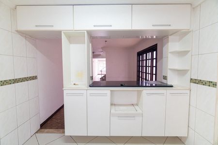 Casa à venda com 500m², 3 quartos e 2 vagasCozinha - Armários