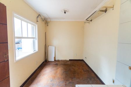 Casa à venda com 500m², 3 quartos e 2 vagasBanheiro de serviço