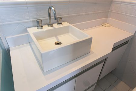 Apartamento à venda com 84m², 3 quartos e 2 vagasBanheiro da Suíte