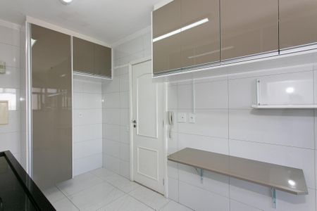 Apartamento à venda com 84m², 3 quartos e 2 vagasCozinha