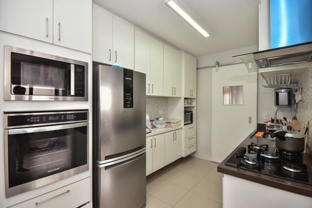 Apartamento à venda com 125m², 3 quartos e 2 vagasCozinha
