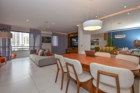 Apartamento à venda com 125m², 3 quartos e 2 vagasSala