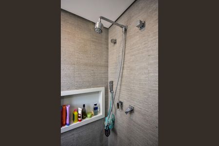 Apartamento à venda com 125m², 3 quartos e 2 vagasChuveiro do Banheiro da Suíte