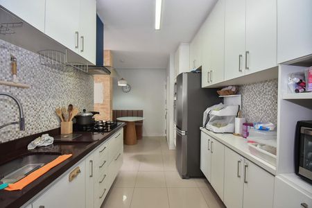 Apartamento à venda com 125m², 3 quartos e 2 vagasCozinha