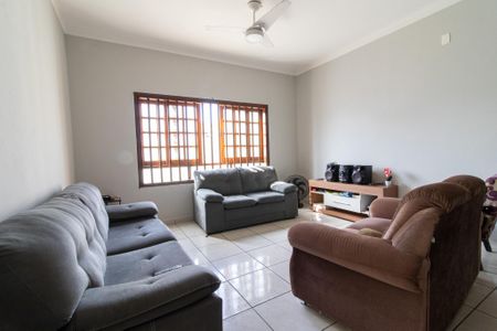 Sala de casa à venda com 4 quartos, 355m² em Parque Industrial, Campinas