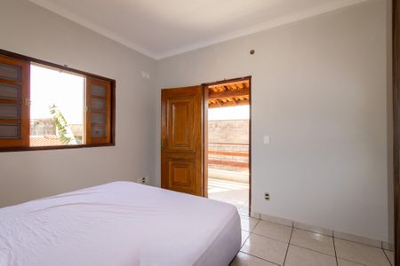 Casa à venda com 355m², 4 quartos e 5 vagasSuíte 