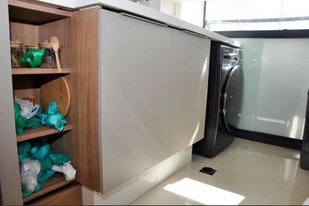 Apartamento à venda com 80m², 2 quartos e 1 vagaÁrea de Serviço