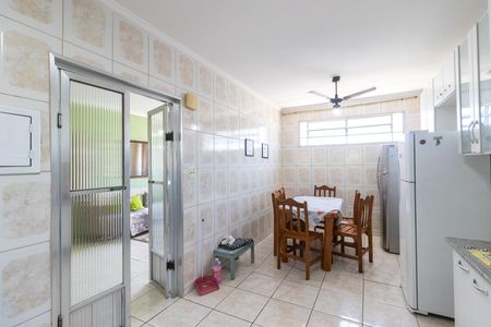 Apartamento para alugar com 146m², 3 quartos e sem vaga