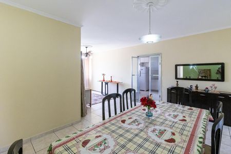 Apartamento para alugar com 146m², 3 quartos e sem vaga