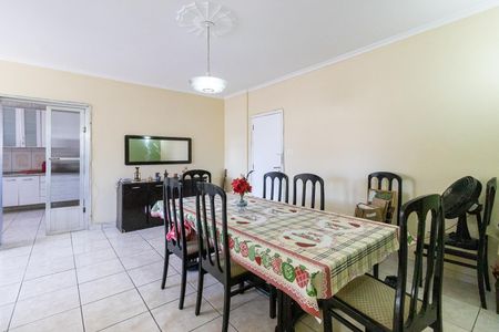 Apartamento para alugar com 146m², 3 quartos e sem vaga