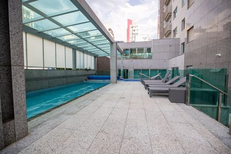 Apartamento à venda com 197m², 4 quartos e 4 vagasÁrea comum - Piscina 