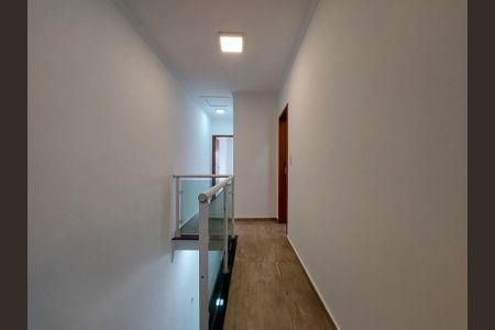 Casa para alugar com 126m², 3 quartos e 1 vaga Casa para alugar com 126m², 3 quartos e 1 vagaCorredor