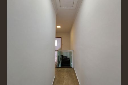 Casa para alugar com 126m², 3 quartos e 1 vaga Casa para alugar com 126m², 3 quartos e 1 vagaCorredor