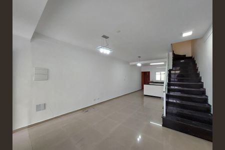 Sala de casa para alugar com 3 quartos, 126m² em Vila Marari, São Paulo