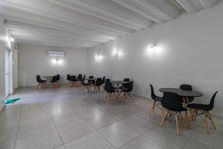 Apartamento à venda com 55m², 2 quartos e sem vagaÁrea comum