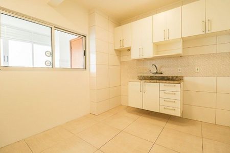 Sala/Cozinha de apartamento para alugar com 3 quartos, 89m² em Rio Branco, Porto Alegre
