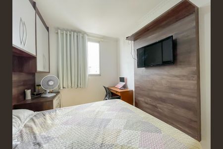 Quarto 1 de apartamento para alugar com 2 quartos, 55m² em Jardim Roberto, Osasco