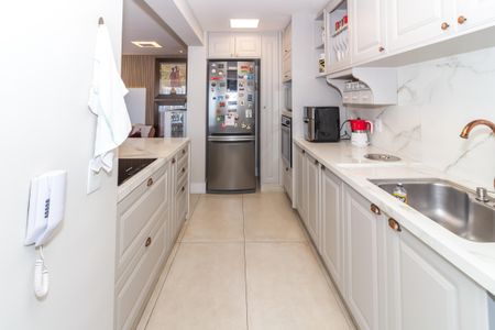 Apartamento à venda com 100m², 3 quartos e 2 vagasCozinha