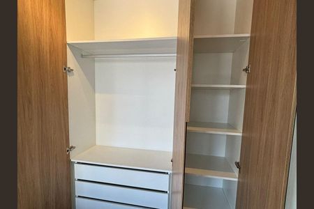 Quarto  de apartamento à venda com 1 quarto, 32m² em Pinheiros, São Paulo