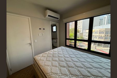 Quarto  de apartamento à venda com 1 quarto, 32m² em Pinheiros, São Paulo