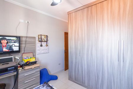 Casa à venda com 200m², 3 quartos e 2 vagasQuarto 2