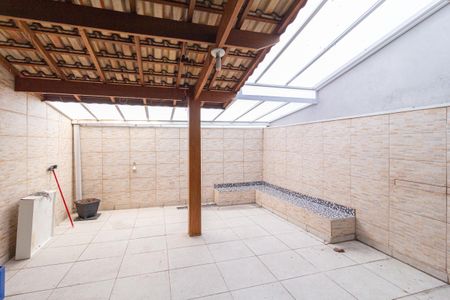 Casa à venda com 200m², 3 quartos e 2 vagasQuintal