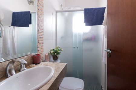 Casa à venda com 200m², 3 quartos e 2 vagasBanheiro da Suíte