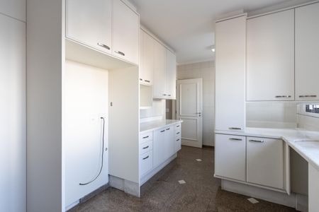 Apartamento para alugar com 171m², 3 quartos e 3 vagasCozinha