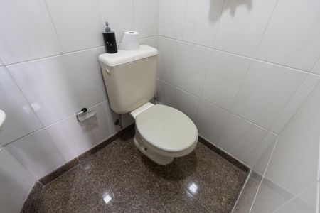 Apartamento para alugar com 171m², 3 quartos e 3 vagasBanheiro de Serviço