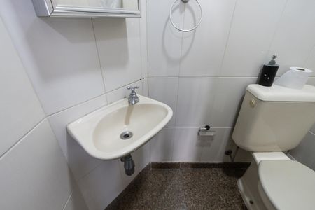 Apartamento para alugar com 171m², 3 quartos e 3 vagasBanheiro de Serviço
