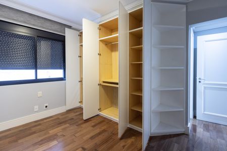 Apartamento para alugar com 171m², 3 quartos e 3 vagasSuíte 2