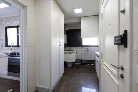 Apartamento para alugar com 171m², 3 quartos e 3 vagasÁrea de Serviço