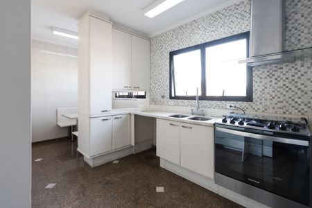 Apartamento para alugar com 171m², 3 quartos e 3 vagasCozinha