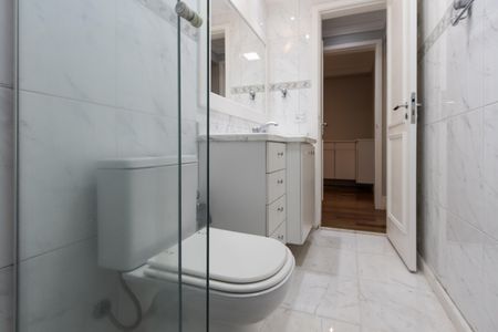 Apartamento para alugar com 171m², 3 quartos e 3 vagasBanheiro da Suíte 2