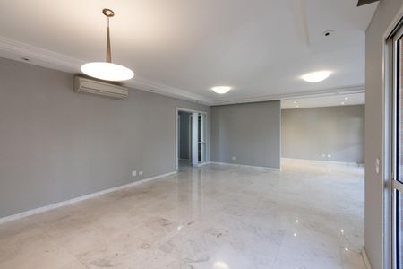 Apartamento para alugar com 171m², 3 quartos e 3 vagasSala