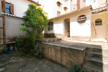 Casa à venda com 165m², 4 quartos e 2 vagasÁrea Externa