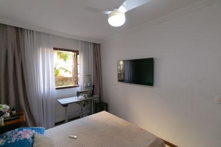 Casa à venda com 165m², 4 quartos e 2 vagasQuarto 3