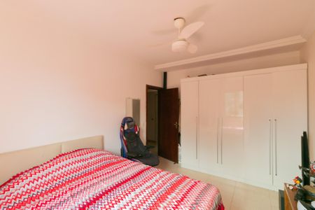 Casa à venda com 165m², 4 quartos e 2 vagasQuarto 2