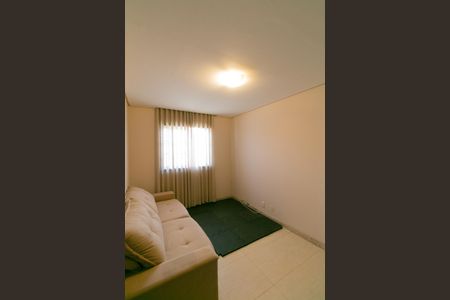 Casa à venda com 165m², 4 quartos e 2 vagasSala