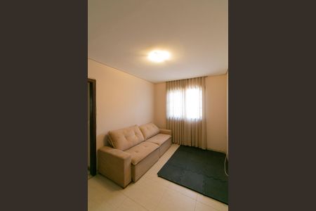 Casa à venda com 165m², 4 quartos e 2 vagasSala