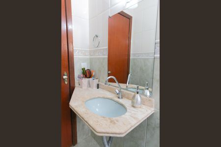 Casa à venda com 165m², 4 quartos e 2 vagasBanheiro Social 2