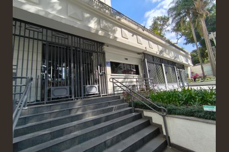 Apartamento à venda com 133m², 3 quartos e 2 vagasFachada + Plaquinha