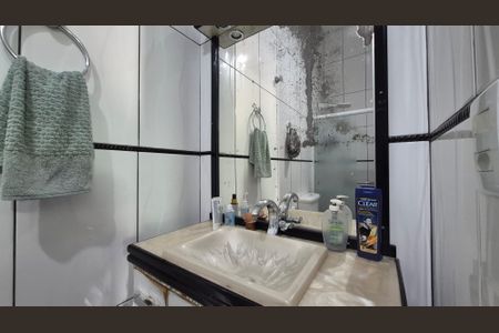 Casa à venda com 286m², 3 quartos e 5 vagas Casa à venda com 286m², 3 quartos e 5 vagasBanheiro da suíte