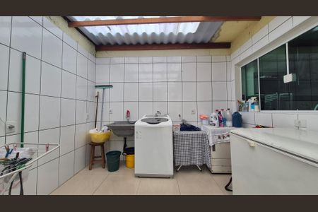 Casa à venda com 286m², 3 quartos e 5 vagas Casa à venda com 286m², 3 quartos e 5 vagasLavanderia